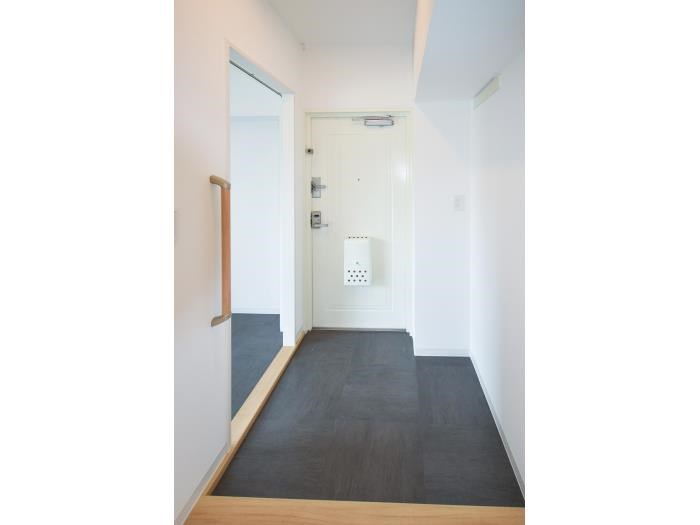 アーバンラフレ志賀5号棟 玄関