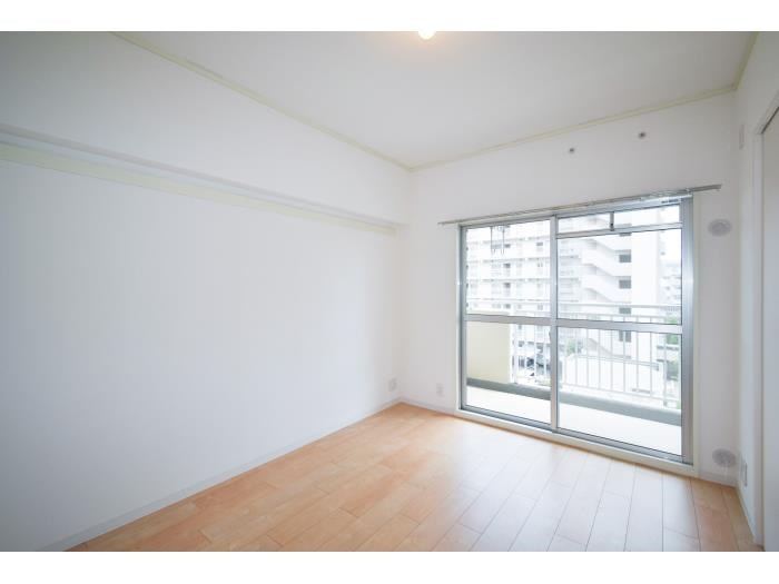 アーバンラフレ志賀5号棟 リビング