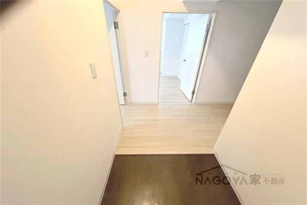 アーバンラフレ志賀1号棟 玄関