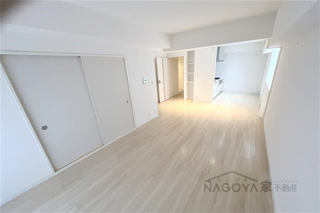 アーバンラフレ志賀1号棟 リビング