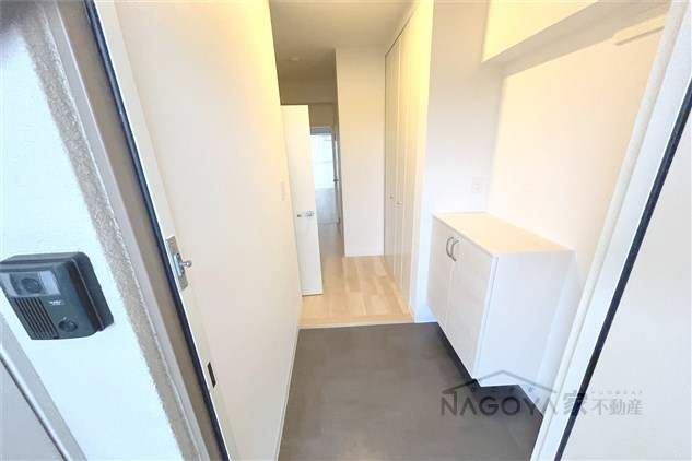 アーバンラフレ志賀1号棟 玄関