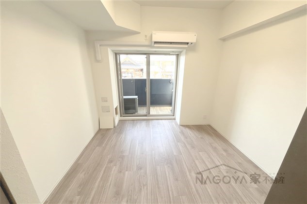 プレサンス吹上駅前エテルノ リビング