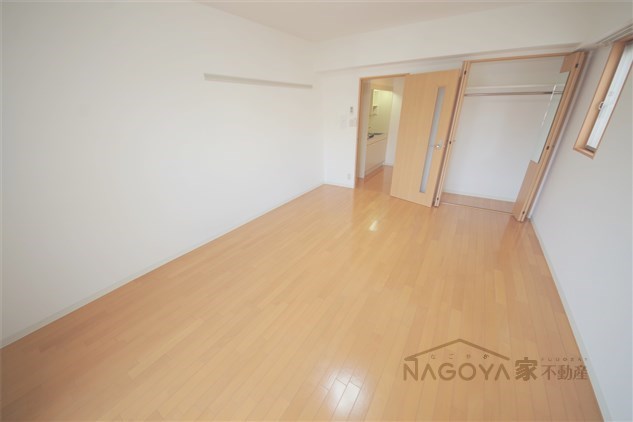 リアライズ沢下町Ⅱ ベッドルーム