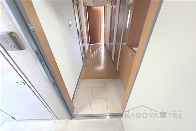 アマービレ中島 玄関