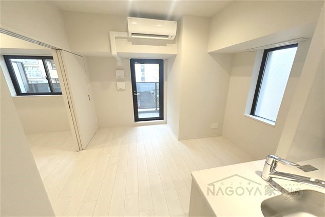 ザ・レジデンスパーク栄 リビング