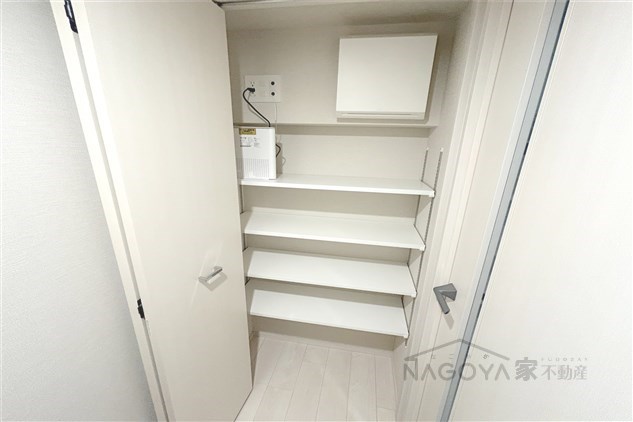 ザ・レジデンスパーク栄 玄関