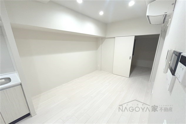 ザ・レジデンスパーク栄 リビング