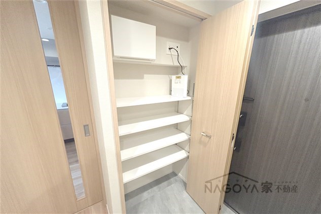 ザ・レジデンスパーク栄 玄関