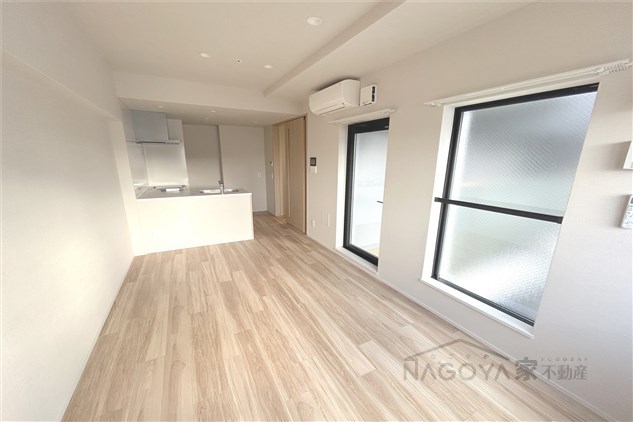 ザ・レジデンスパーク栄 リビング