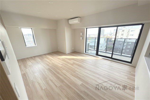 ザ・レジデンスパーク栄 リビング