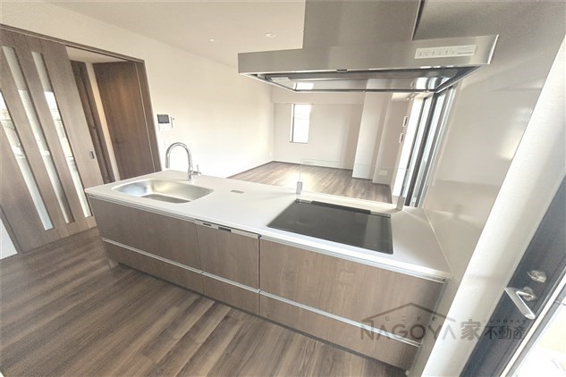 ザ・レジデンスパーク栄 キッチン