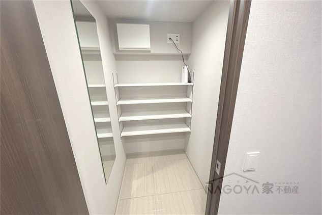 ザ・レジデンスパーク栄 玄関