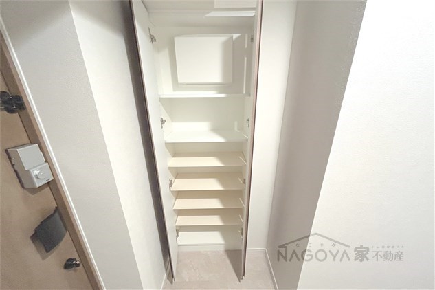 クレヴィスタ名駅南 玄関