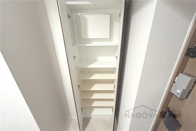 クレヴィスタ名駅南 玄関