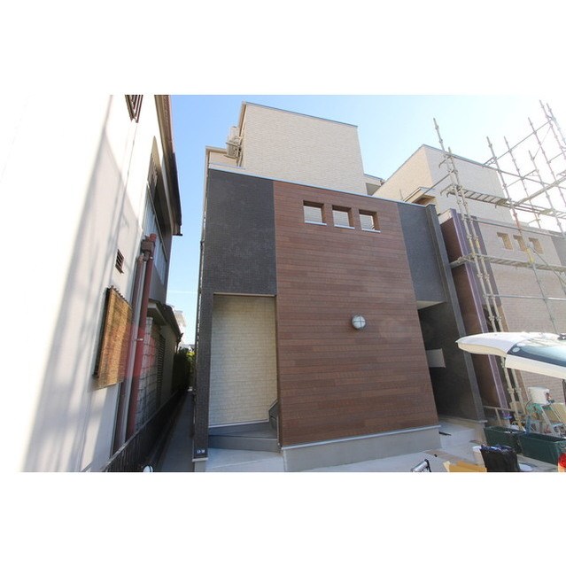 ＤＥＳＩＧＮ　ＳＱＵＡＲＥ 外観写真