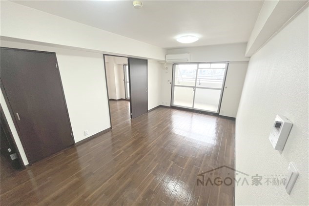 マリオン大曽根 リビング