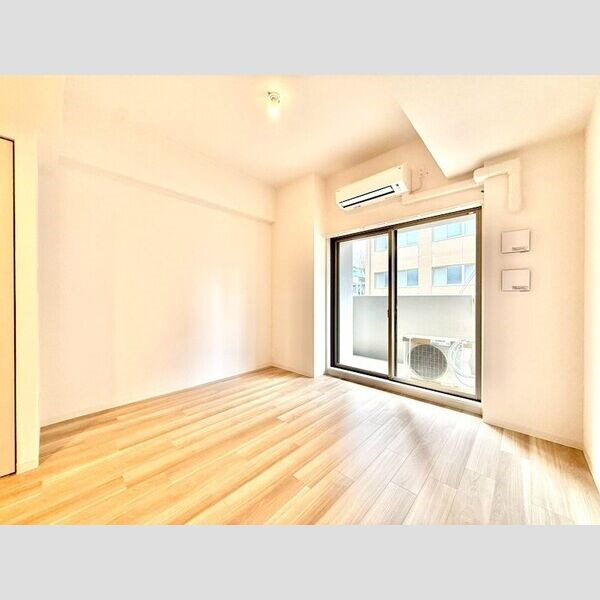 エスプレイス名古屋神宮前 ベランダ