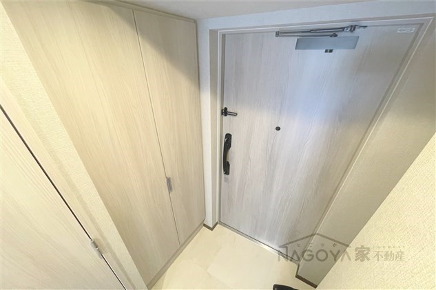 メイクスアート上前津Ⅵ 玄関