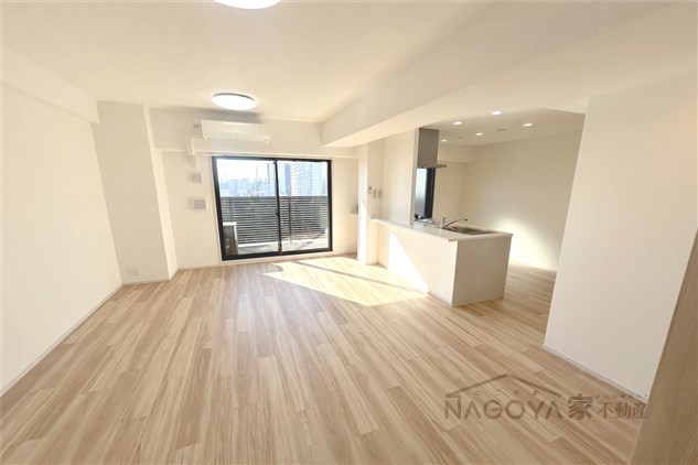 S-RESIDENCE高岳ardent リビング