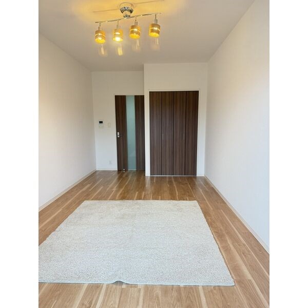 サニーハイツ新瑞橋 ベッドルーム