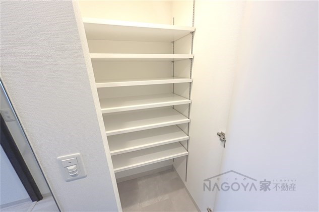 エステムコート名古屋TWIN WEST 玄関