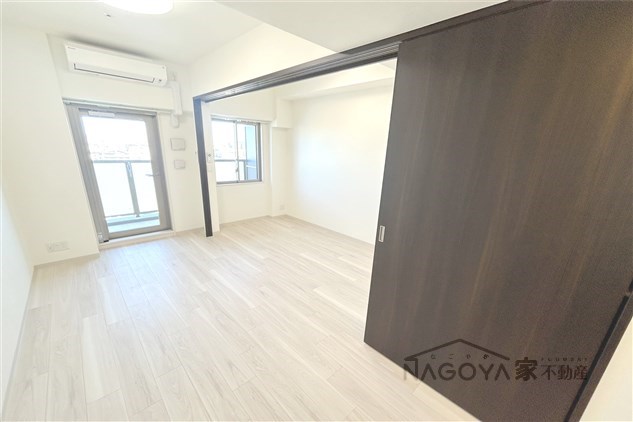 エステムコート名古屋TWIN WEST リビング