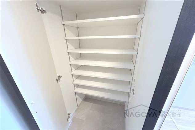 エステムコート名古屋TWIN WEST 玄関