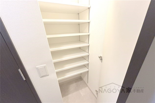 エステムコート名古屋TWIN WEST 玄関