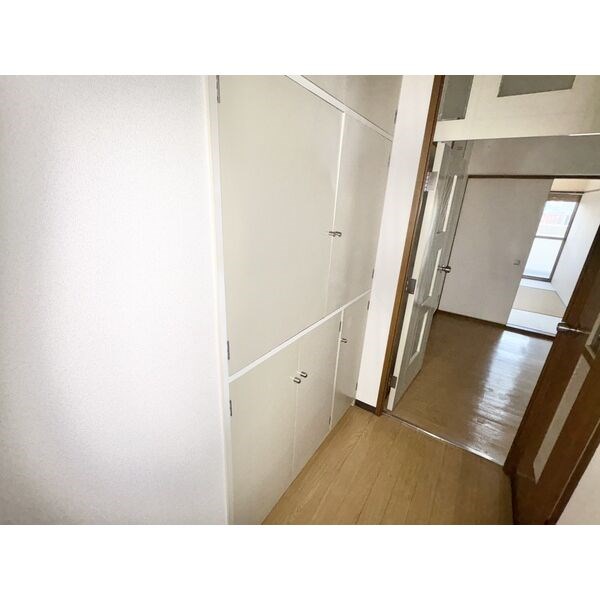 ロータリーマンション栄 玄関