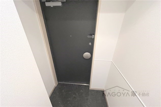 セントレイクセレブ代官町 玄関