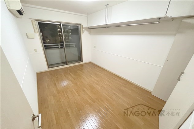 セントレイクセレブ代官町 リビング