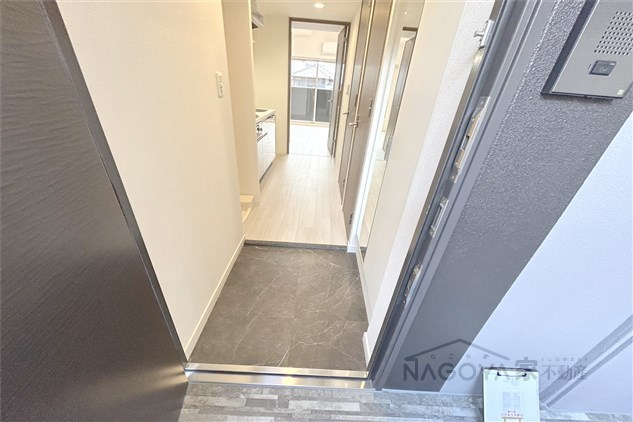 プレサンス新栄ユリシス 玄関