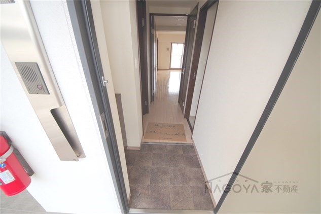 カーサビアンカ黒川 玄関