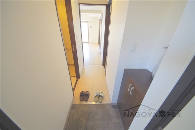 カーサビアンカ黒川 玄関