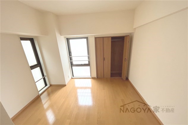 ロイヤル牛巻第１ ベッドルーム