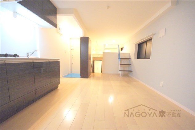 Ｓｈａｍｒｏｃｋ リビング