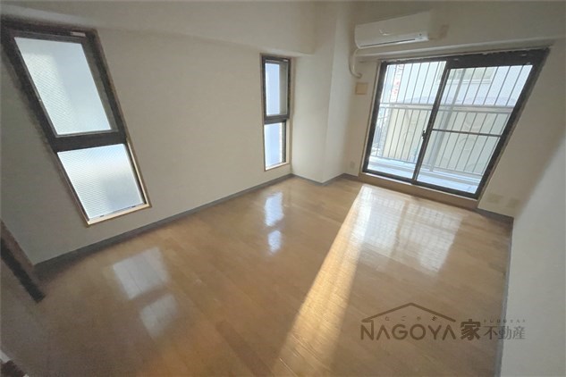 エスタシオン新栄 リビング