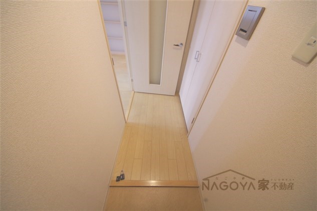 サンエスケーイワタ丸の内 玄関