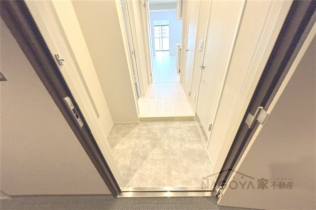 ロイジェント日吉Ⅱ 玄関