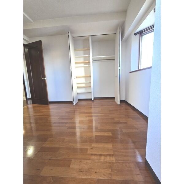 ローレルコート志賀本通 ベッドルーム