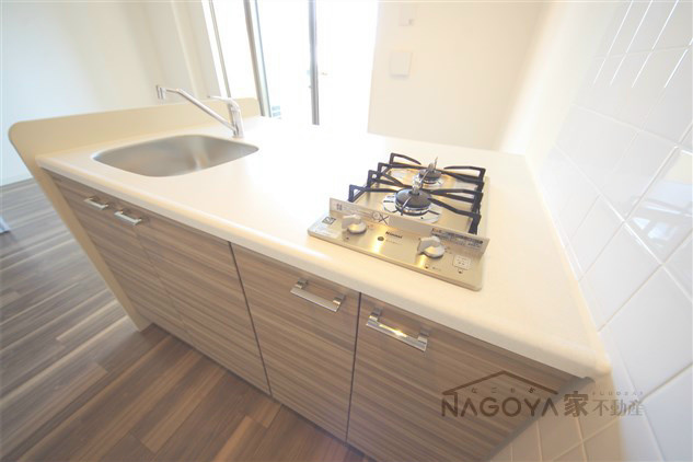 プレサンス栄ラグジュ キッチン