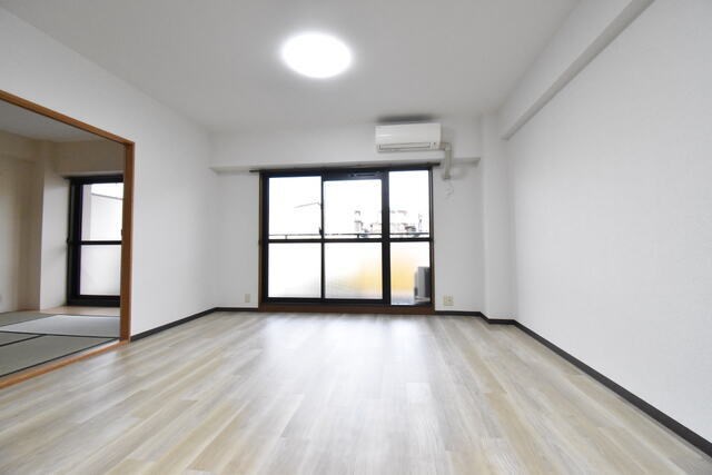 エストマール川名 リビング