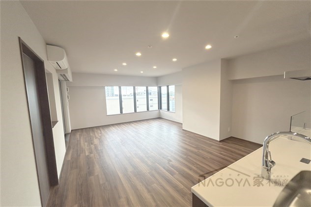 ザ・レジデンスパーク栄 リビング