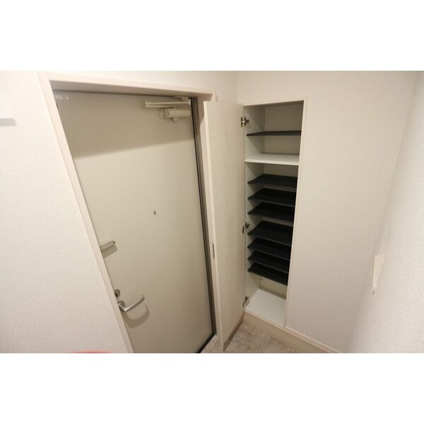 REGALEST黄金 玄関