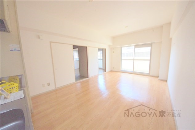 アベニュー泉 リビング