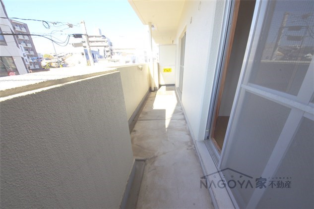 アベニュー泉 ベランダ