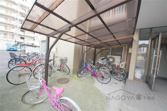 ユニバースビル その他外観1