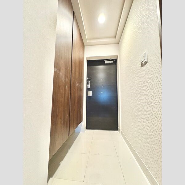 プレサンスグラン川名 玄関