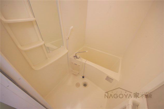 プレサンスＳＡＫＡＥリバースタイル 風呂画像