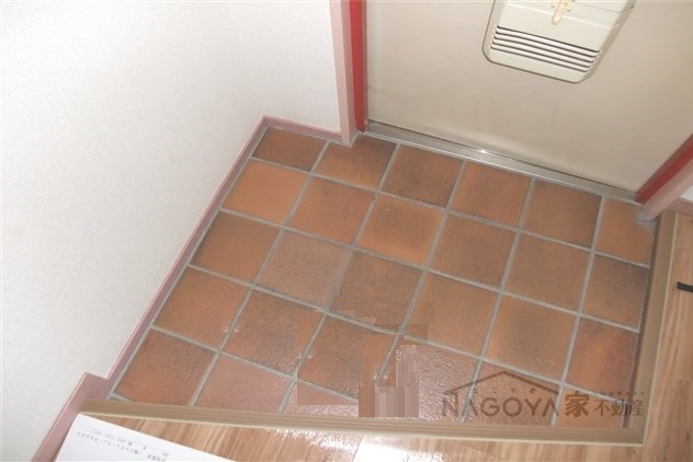 ハウス108車道 玄関